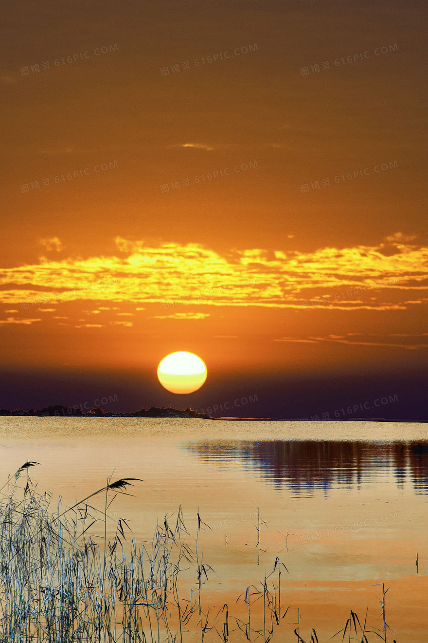 太阳下山夕阳美景晚霞合成背景