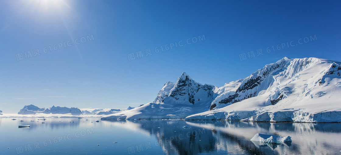 户外装备促销背景