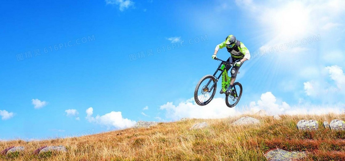 骑山地自行车的人物高清图片