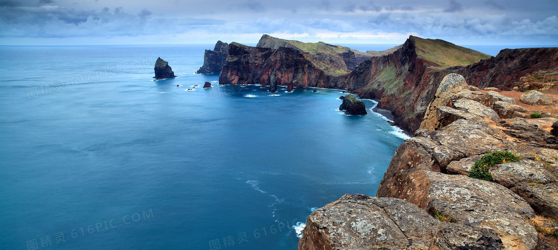 高山大海海报素材