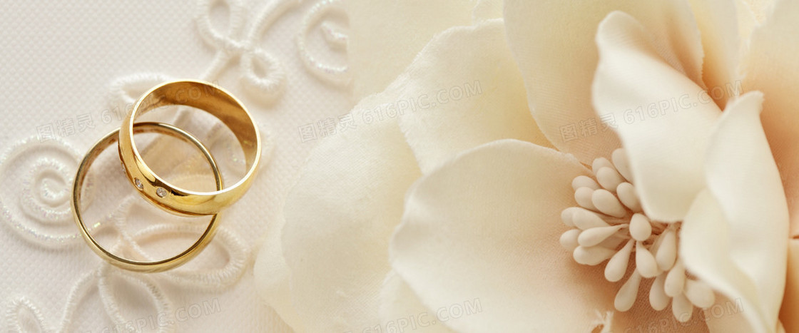 唯美的婚礼戒指高清图片