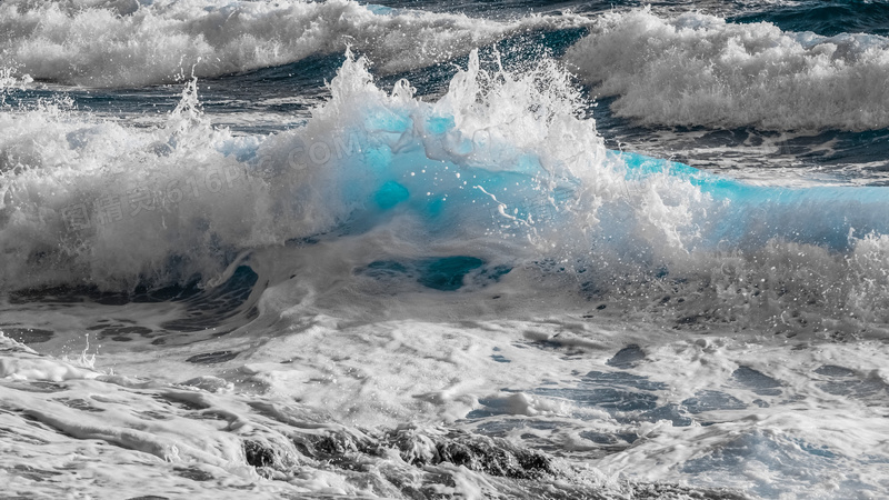翻腾海洋巨浪图片