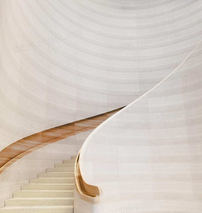 白色螺旋式楼梯图片