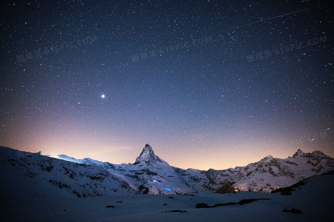 夜晚高山星空图片