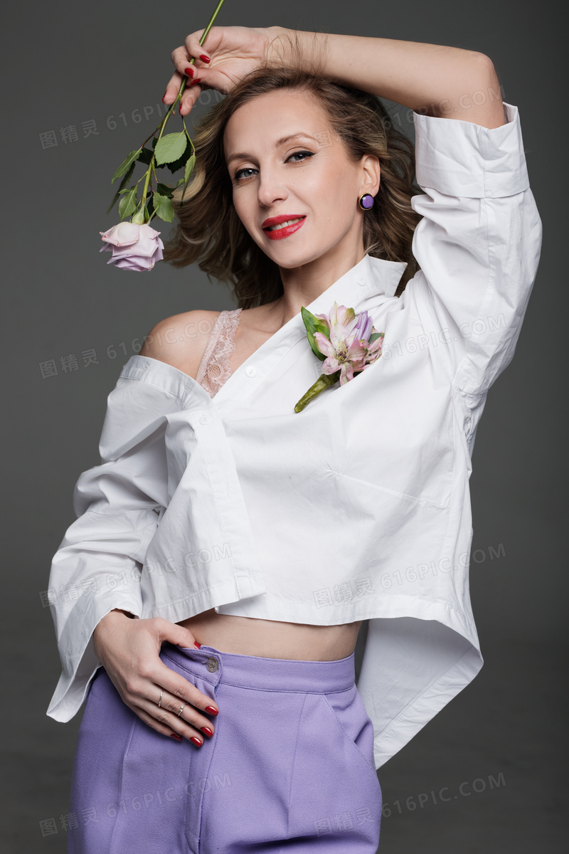 白衬衫美女诱惑人体写真图片