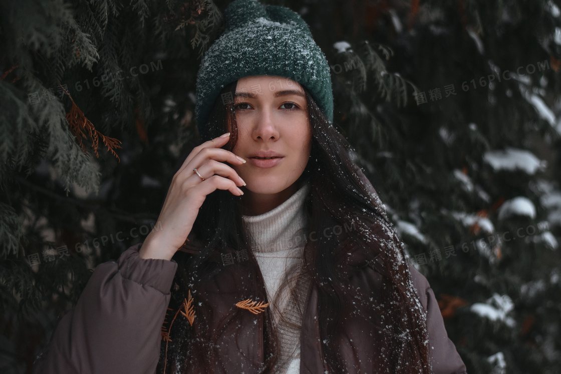 下雪天欧美美女图片