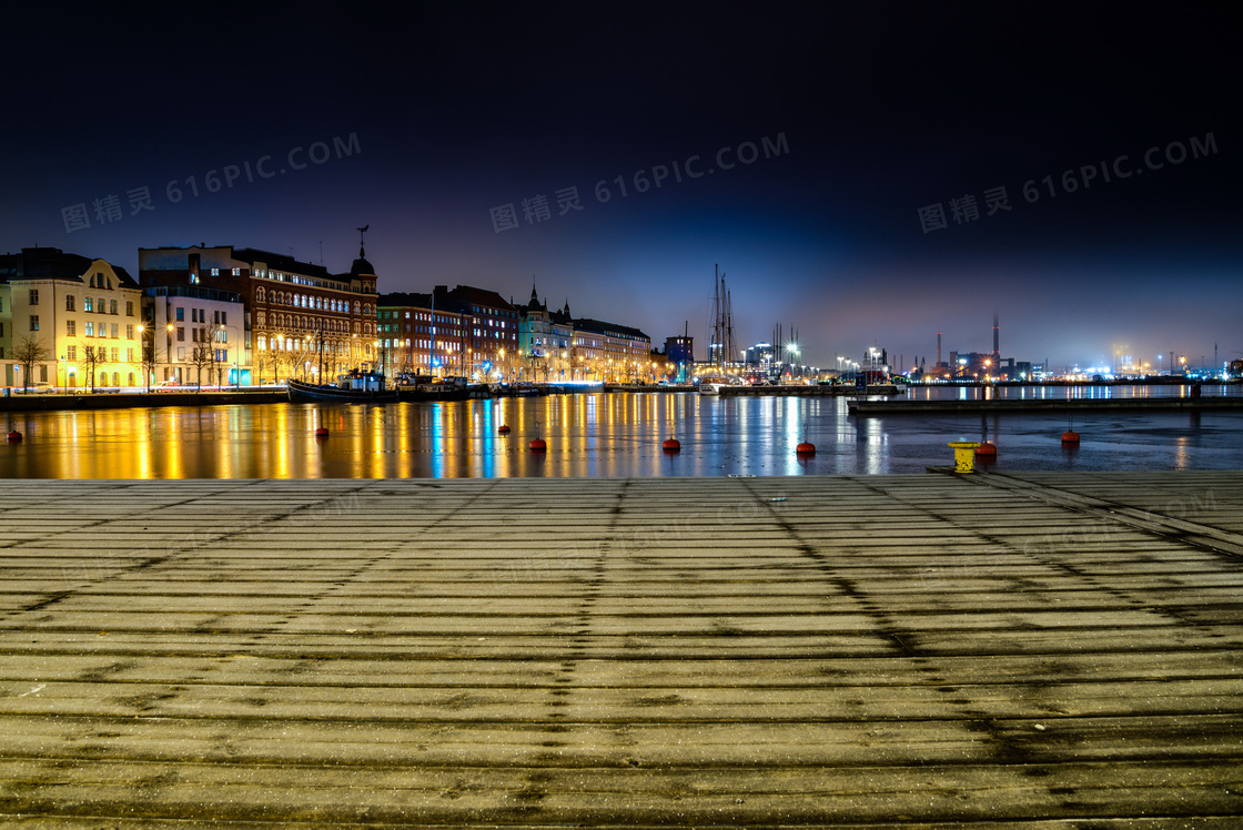 城市广场灯光夜景图片