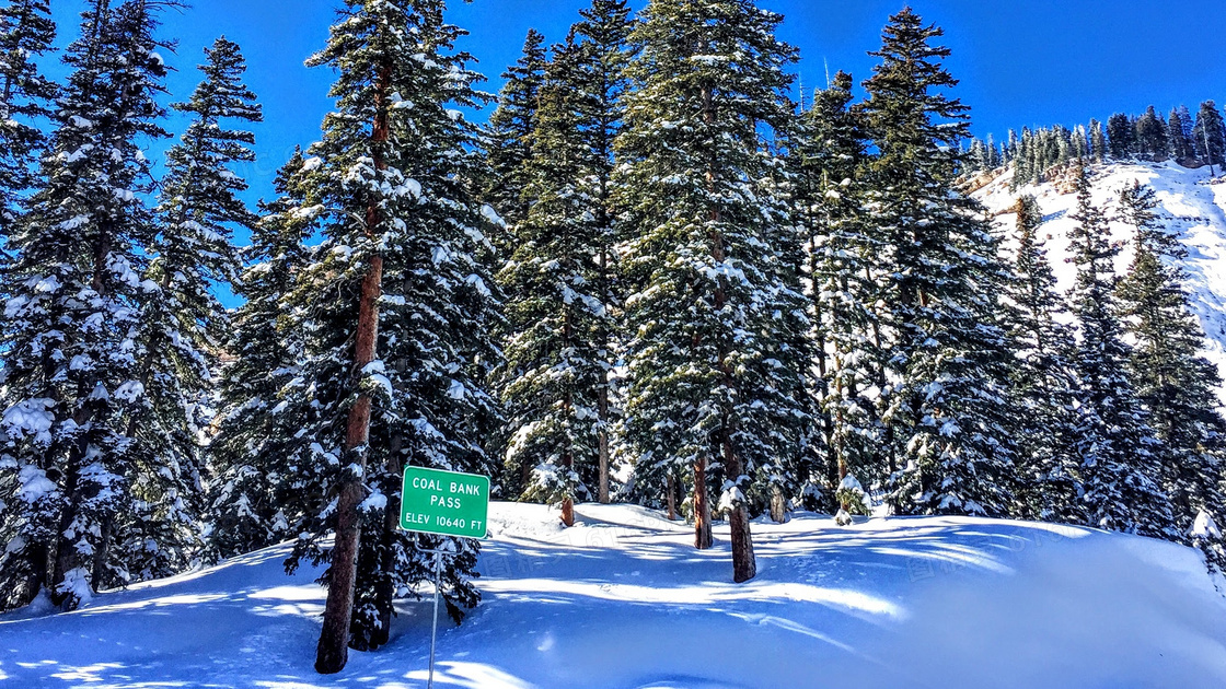 唯美冬季雪山景色图片