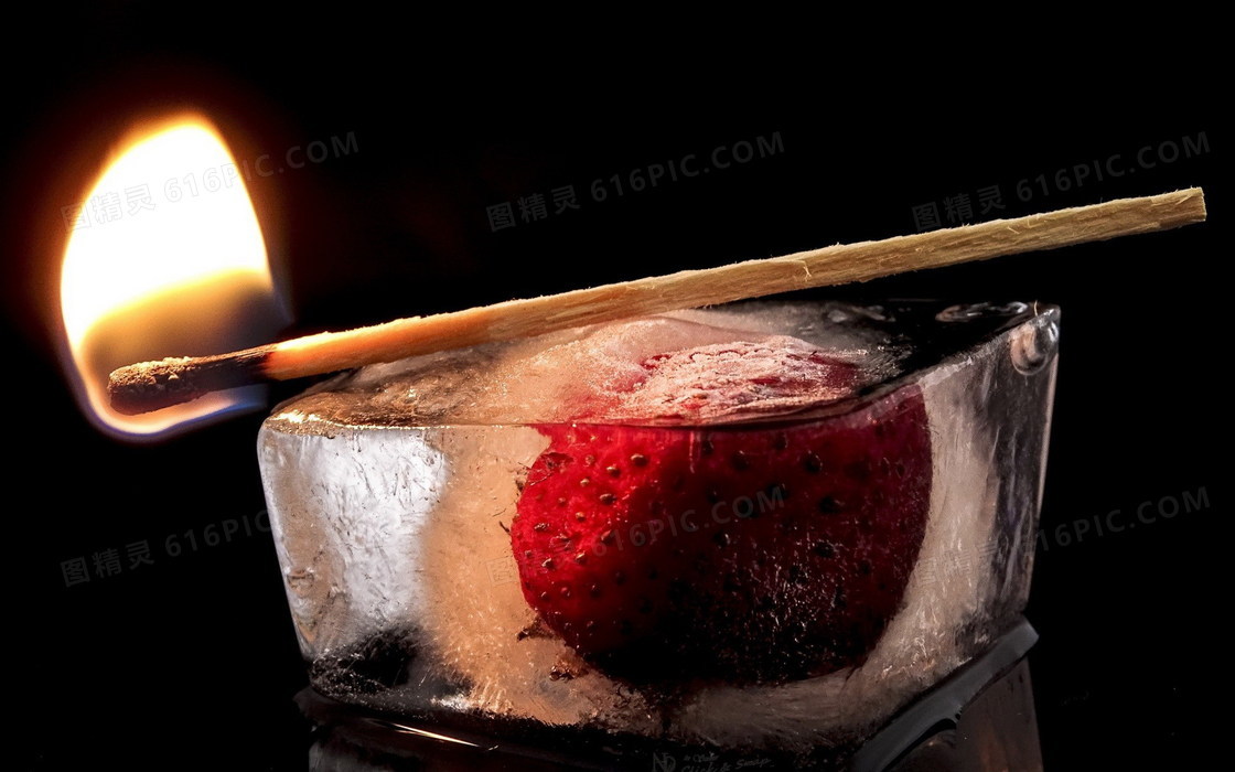 草莓冰块图片