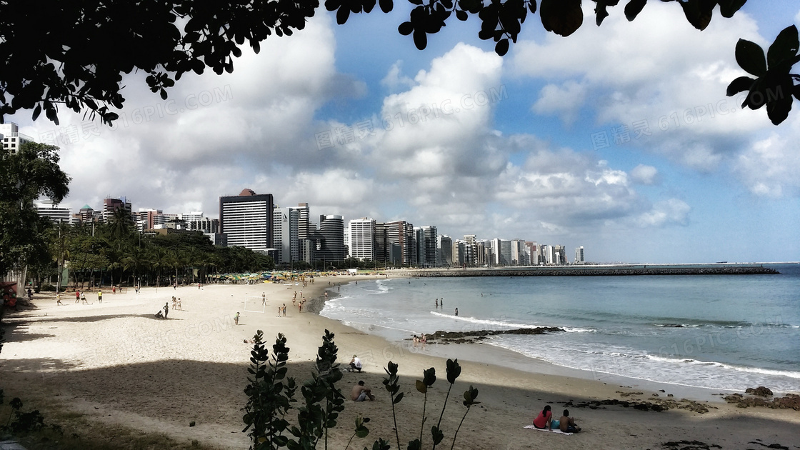 沿海城市海边风景图片