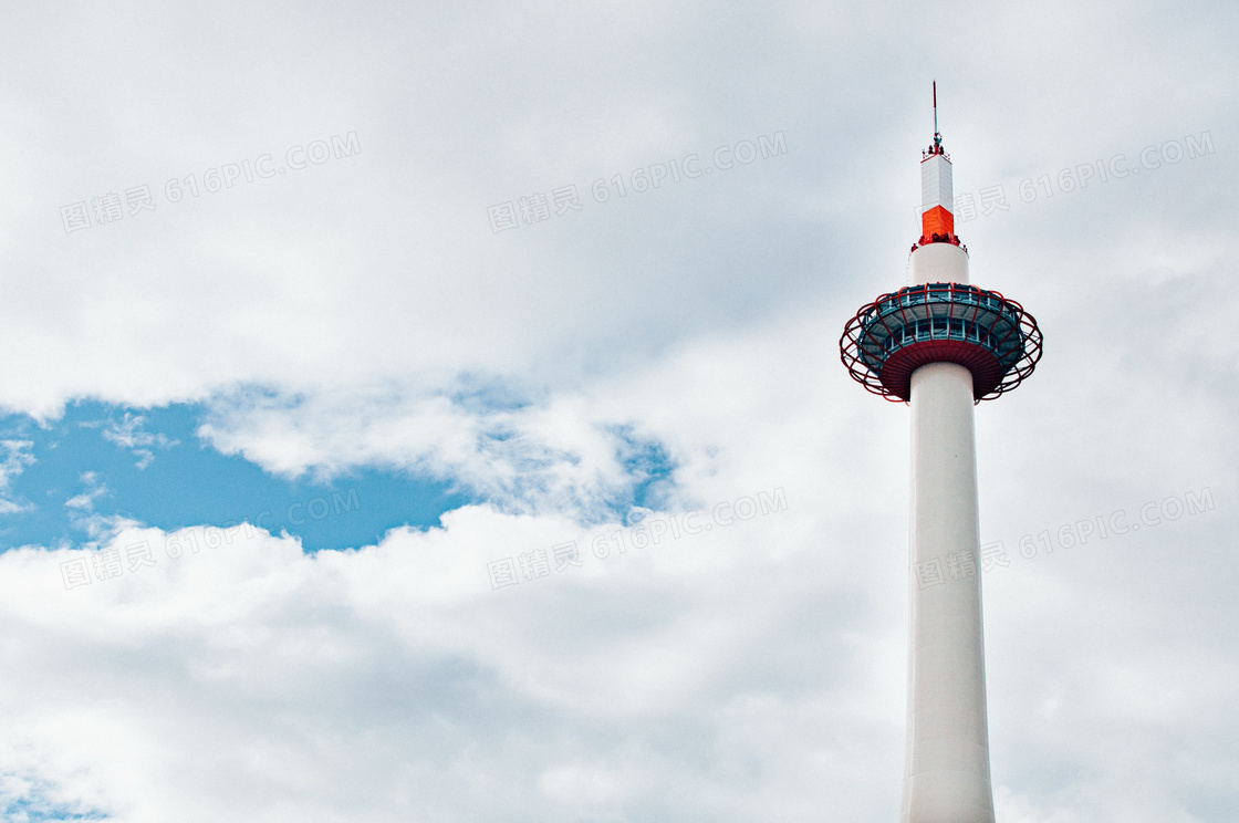 天空白云眺望塔图片