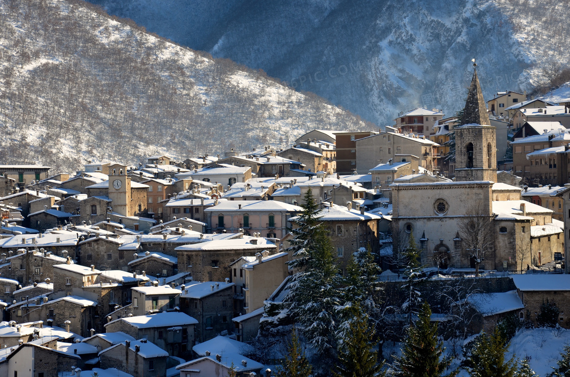 冬季意大利小镇图片