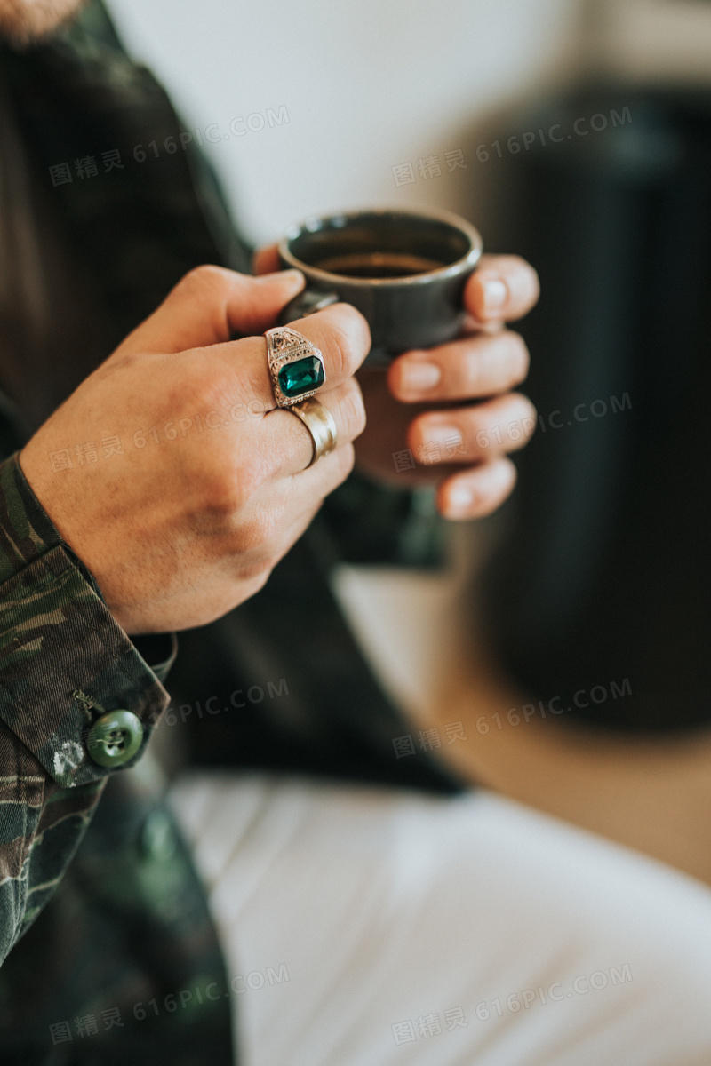 双手捧咖啡杯图片 双手捧咖啡杯图片大全