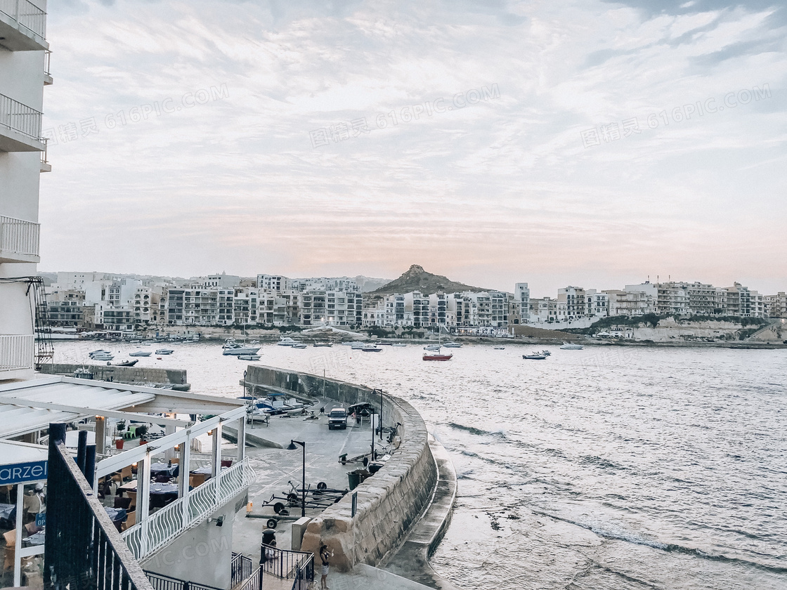 沿海城市海岸风光图片