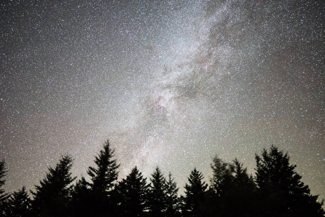 繁星点点夜空图片