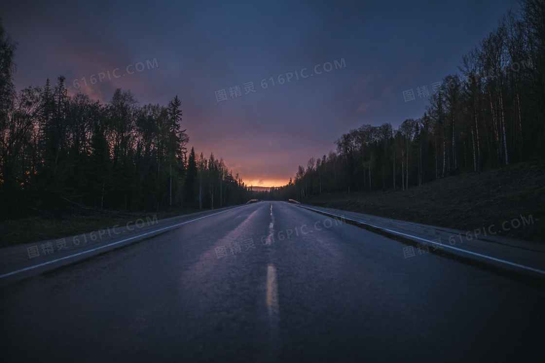晨曦公路唯美风景图片