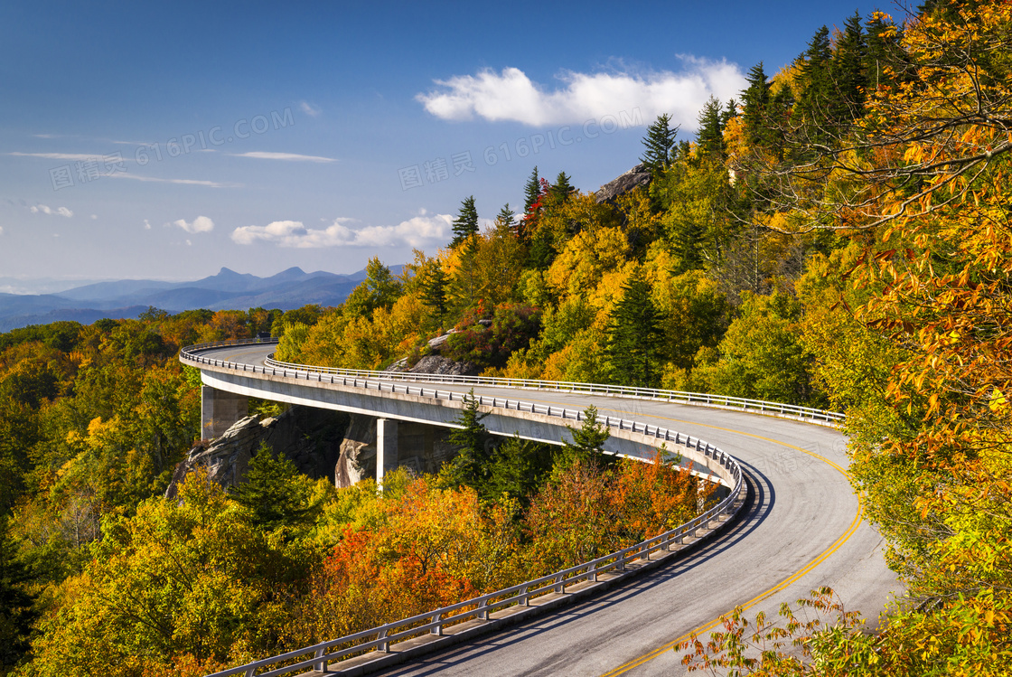 山间盘山公路摄影图片