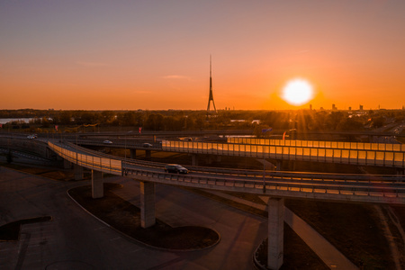 黄昏夕阳下的高架路桥摄影高清图片