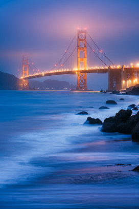 手绘梦幻蓝色夜景大桥海洋