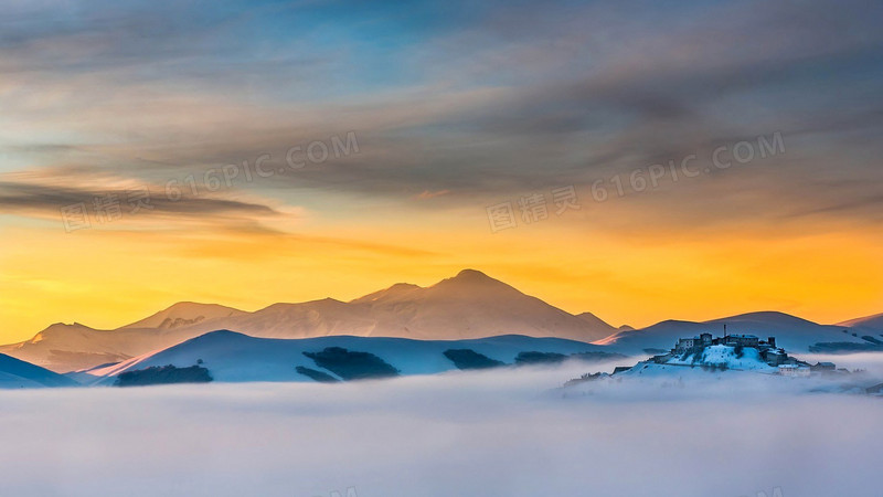 夕阳山峰壁纸