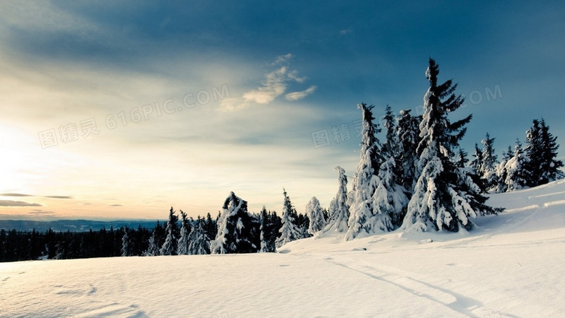 蓝天白云漂亮冬季雪景