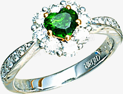 绿色心型钻石戒指