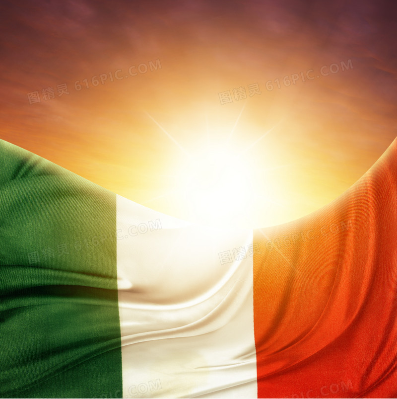 太阳下的意大利国旗
