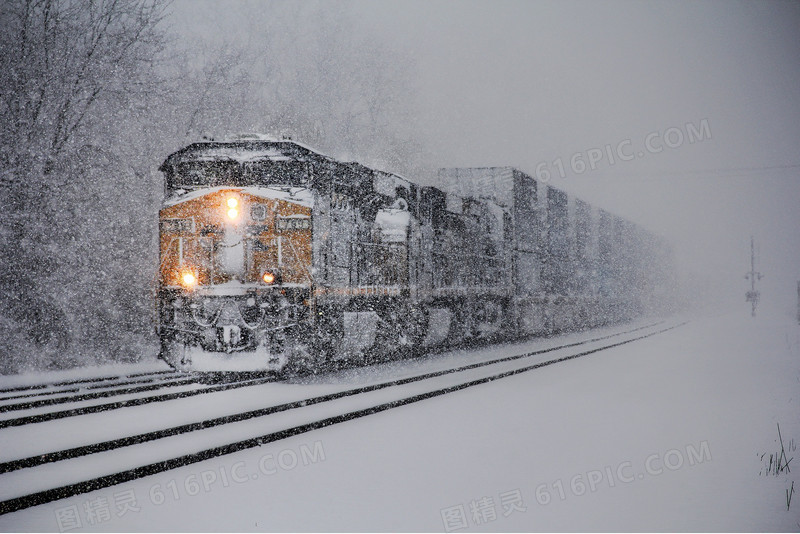 冬天大雪火车雪景