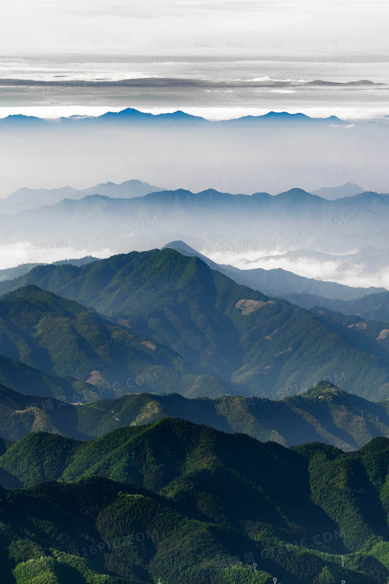 白色烟雾青山唯美