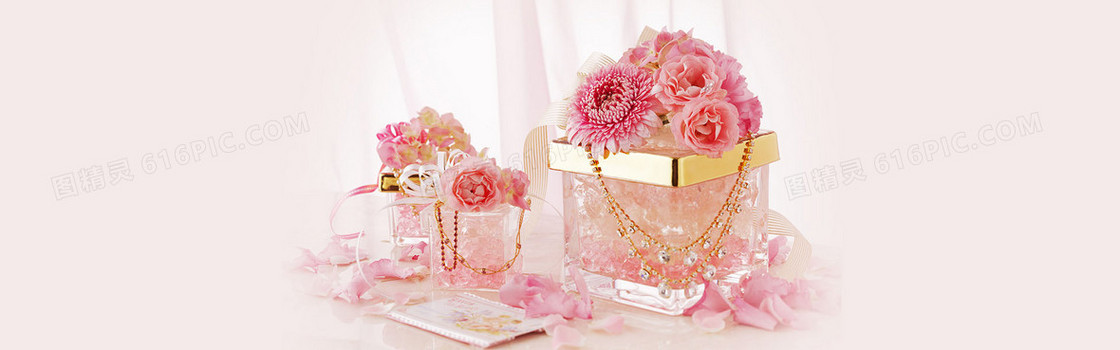 唯美浪漫粉色温馨花朵海报背景