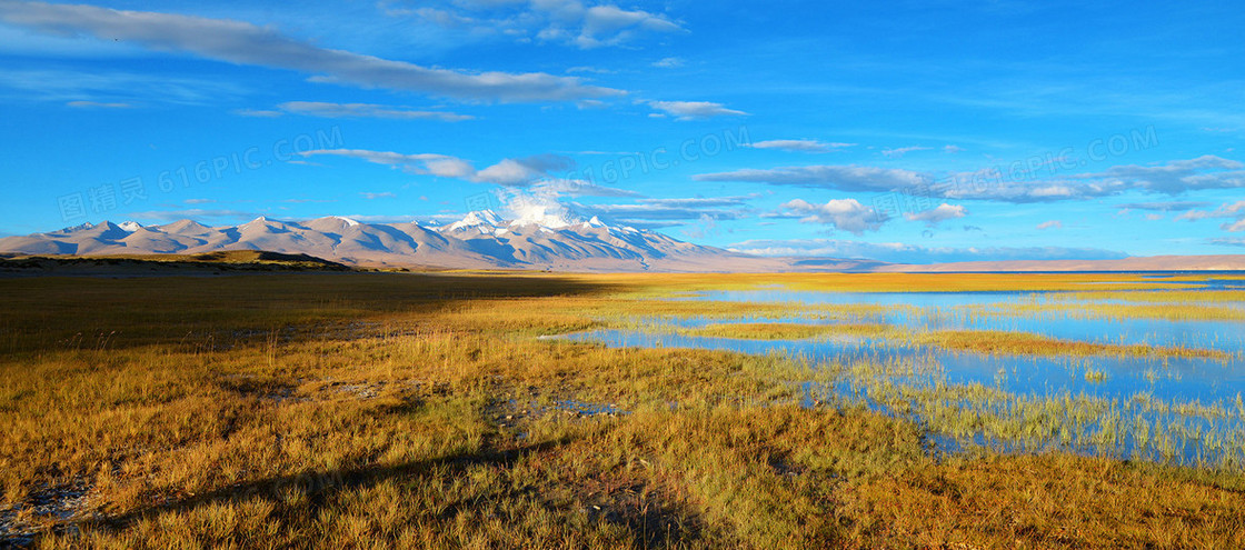 西藏蓝天湖泊背景