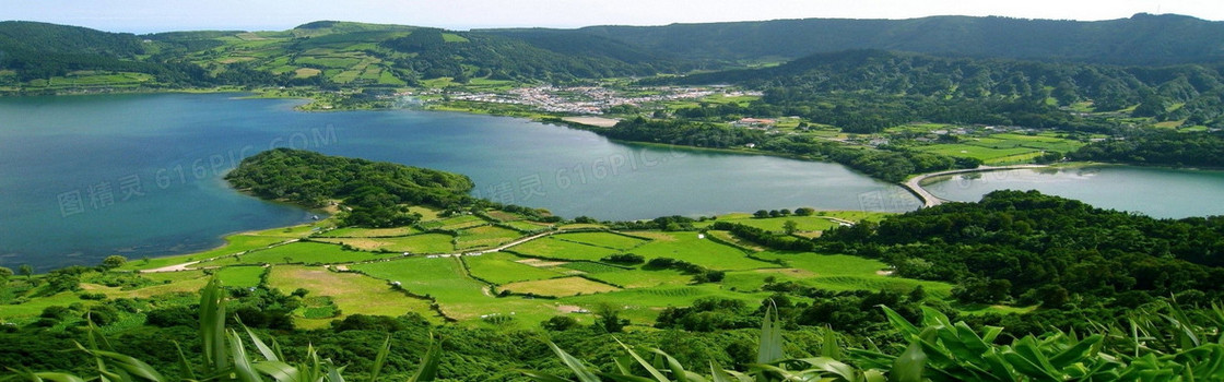 山川湖泊村庄背景