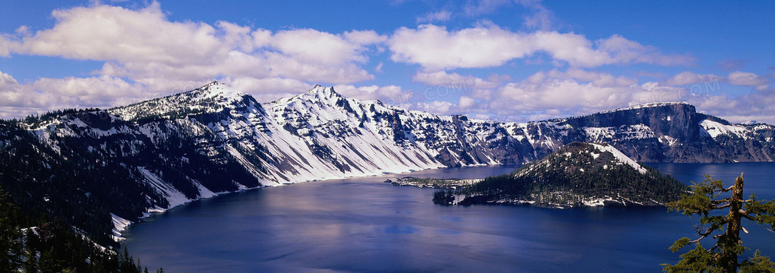 雪山海报背景