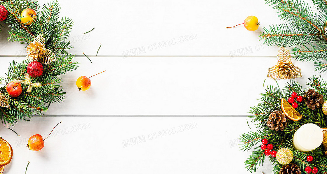 白色浪漫节日水果松枝垂直桌面木板素材背景