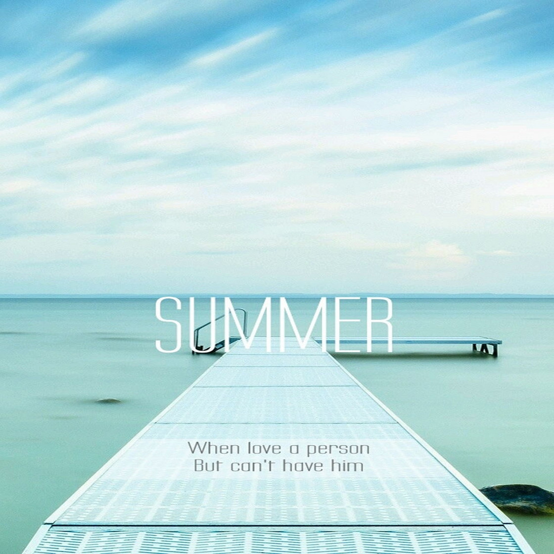 夏日浅蓝色海边海报背景