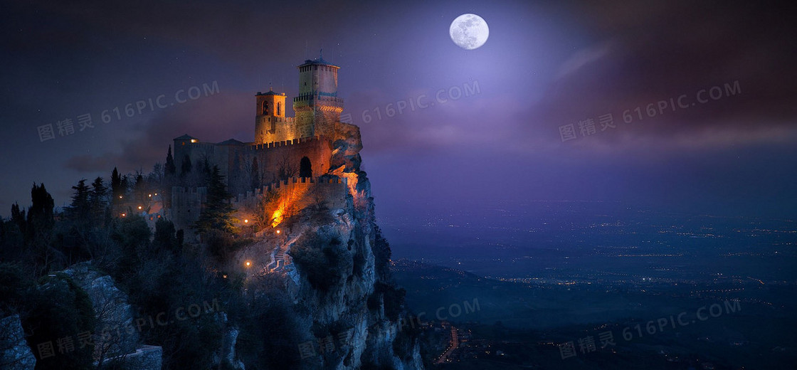 月亮城堡海报素材