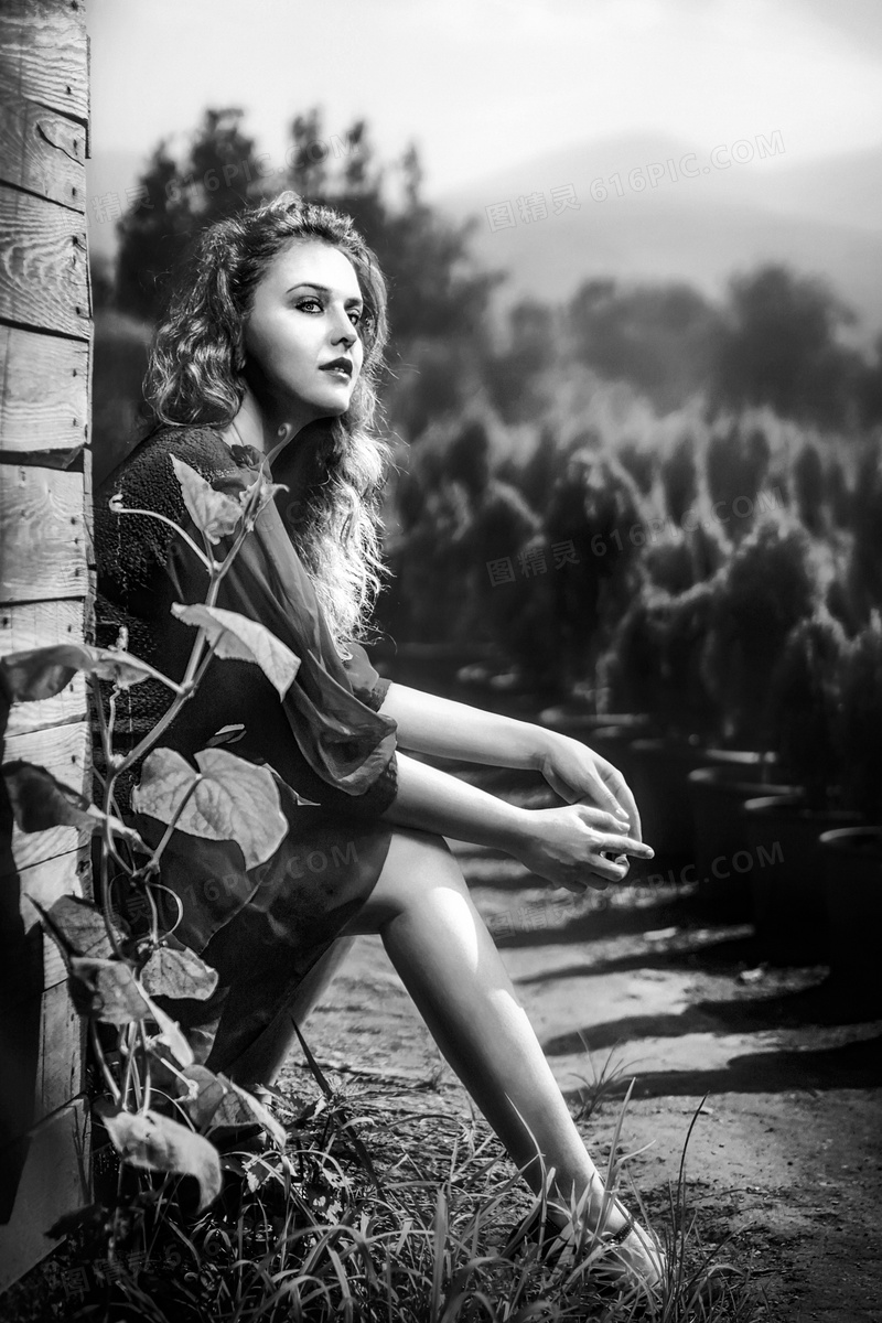 欧美精选黑白美女艺术图片