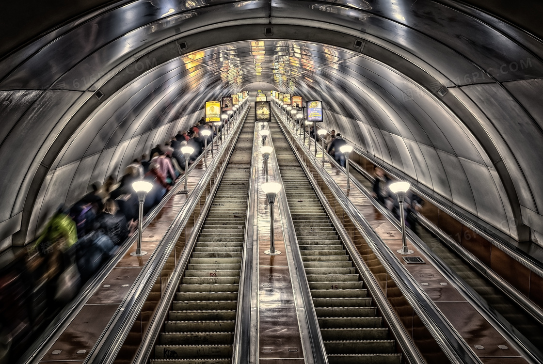 地铁站上下电梯图片