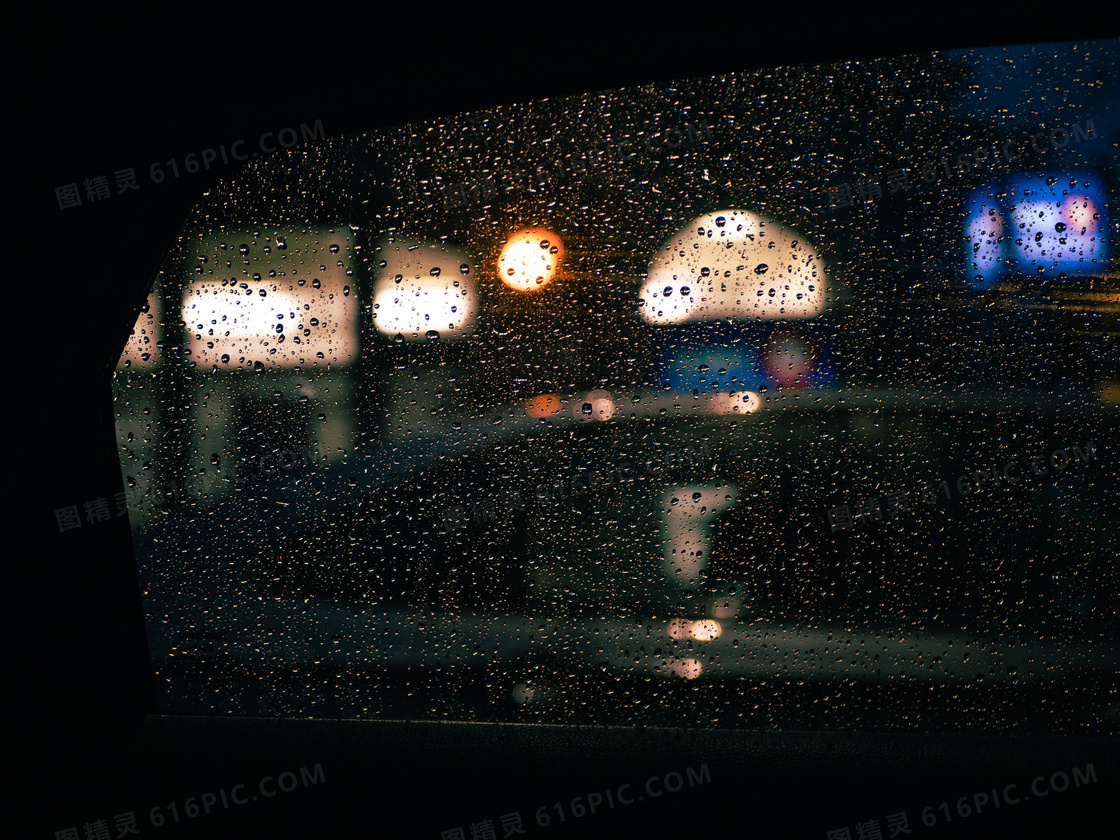 车窗上的雨滴高清摄影大图-千库网