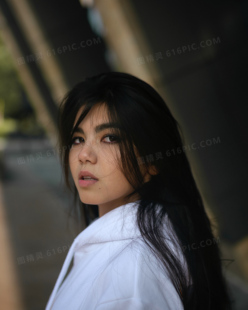 清冷风亚洲美女图片