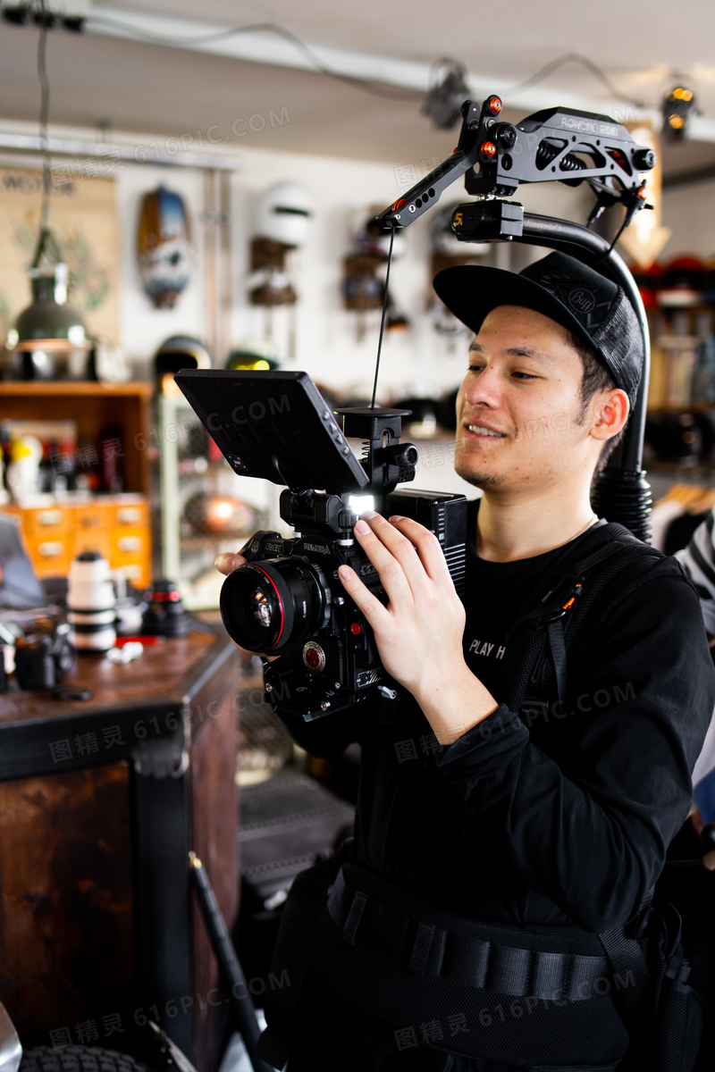 摄像师帅哥图片