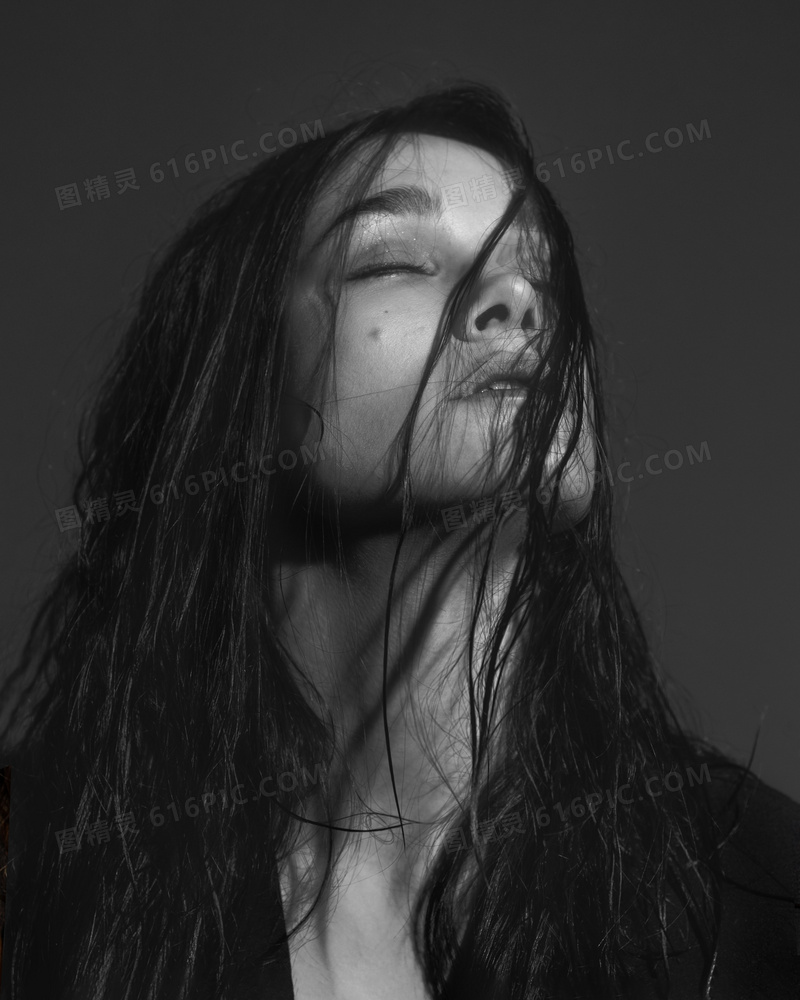 黑白俄罗斯美女艺术摄影