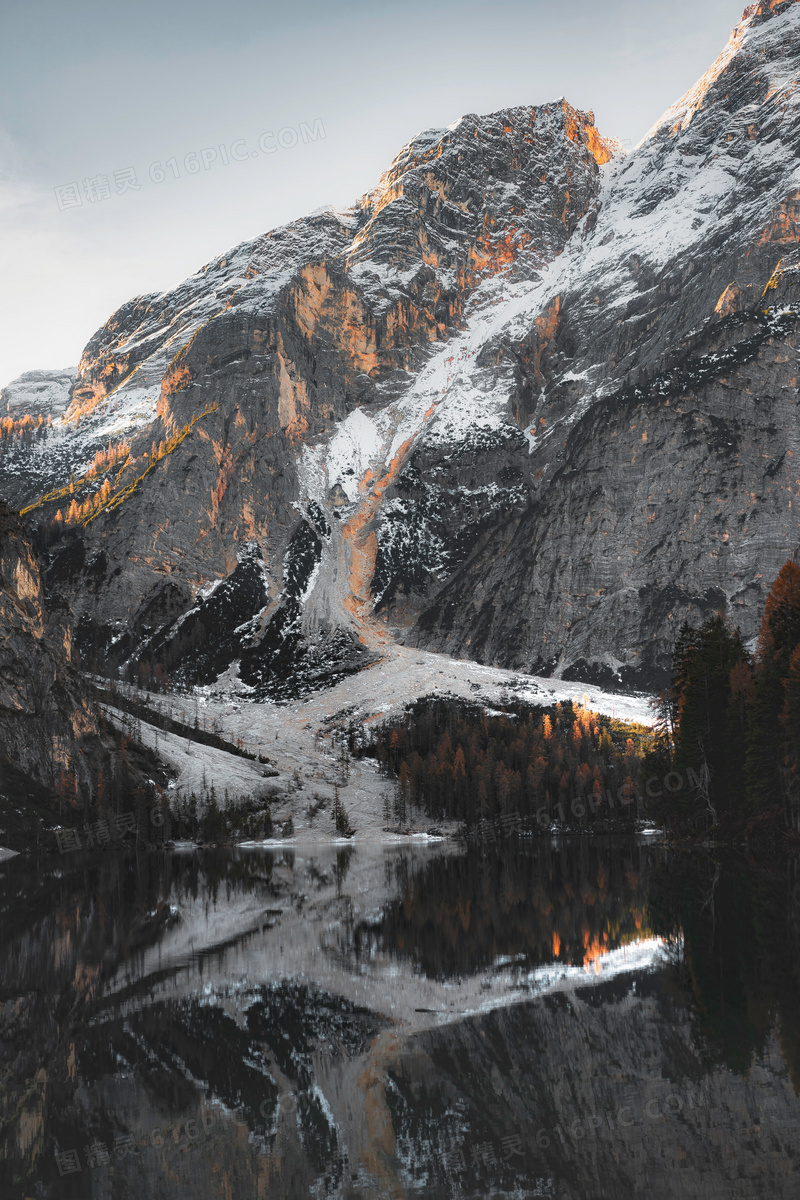 萧条雪域高山风景图片