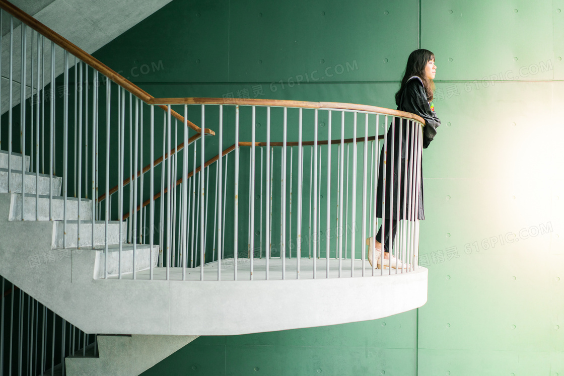 校园青青时光女生图片