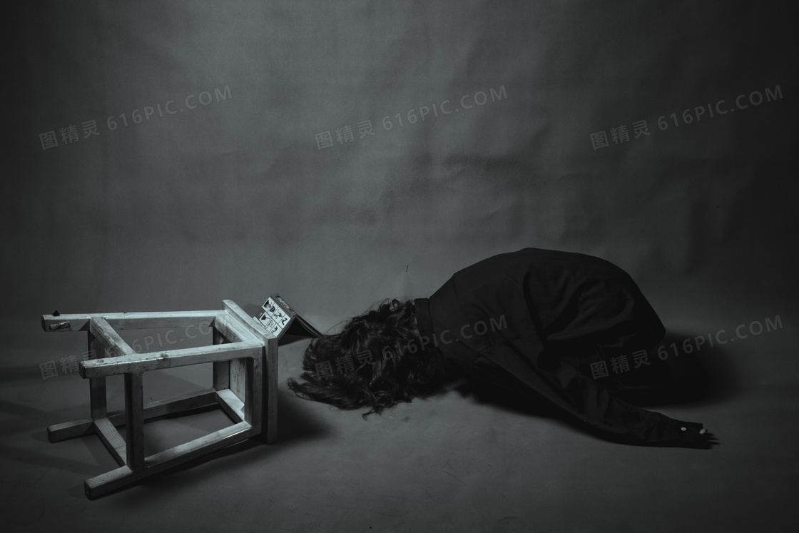 孤独伤感女生图片