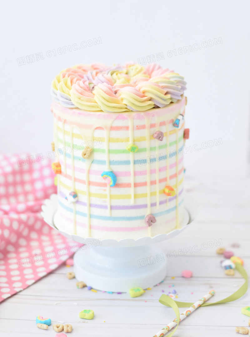 奶油彩虹蛋糕图片 奶油彩虹蛋糕图片大全