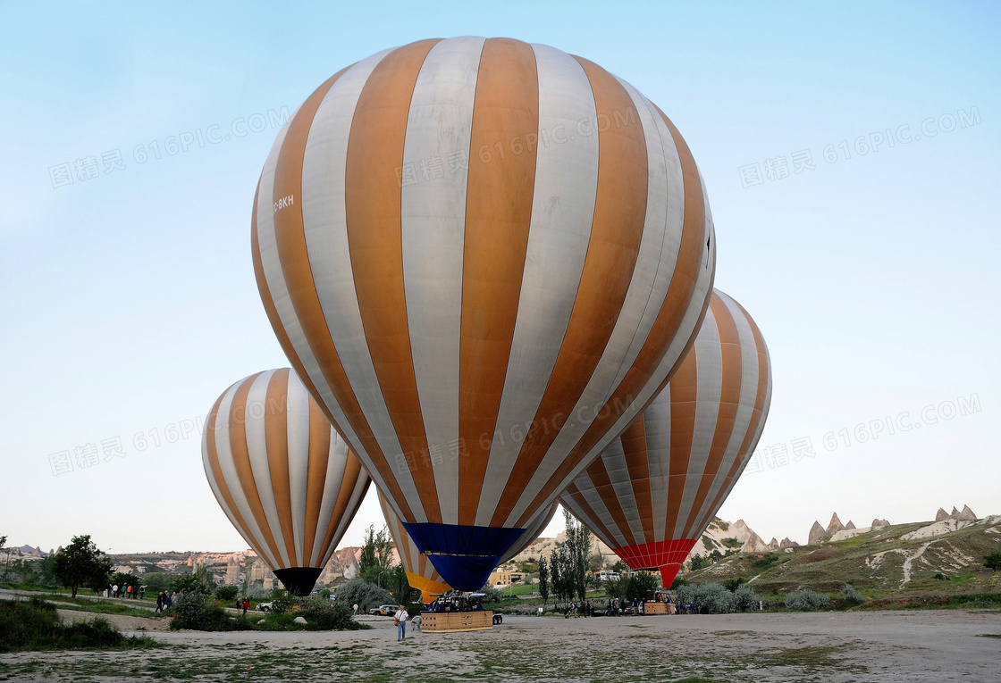 大型条纹热气球图片