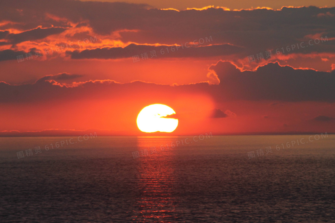 海平面日落風景圖片