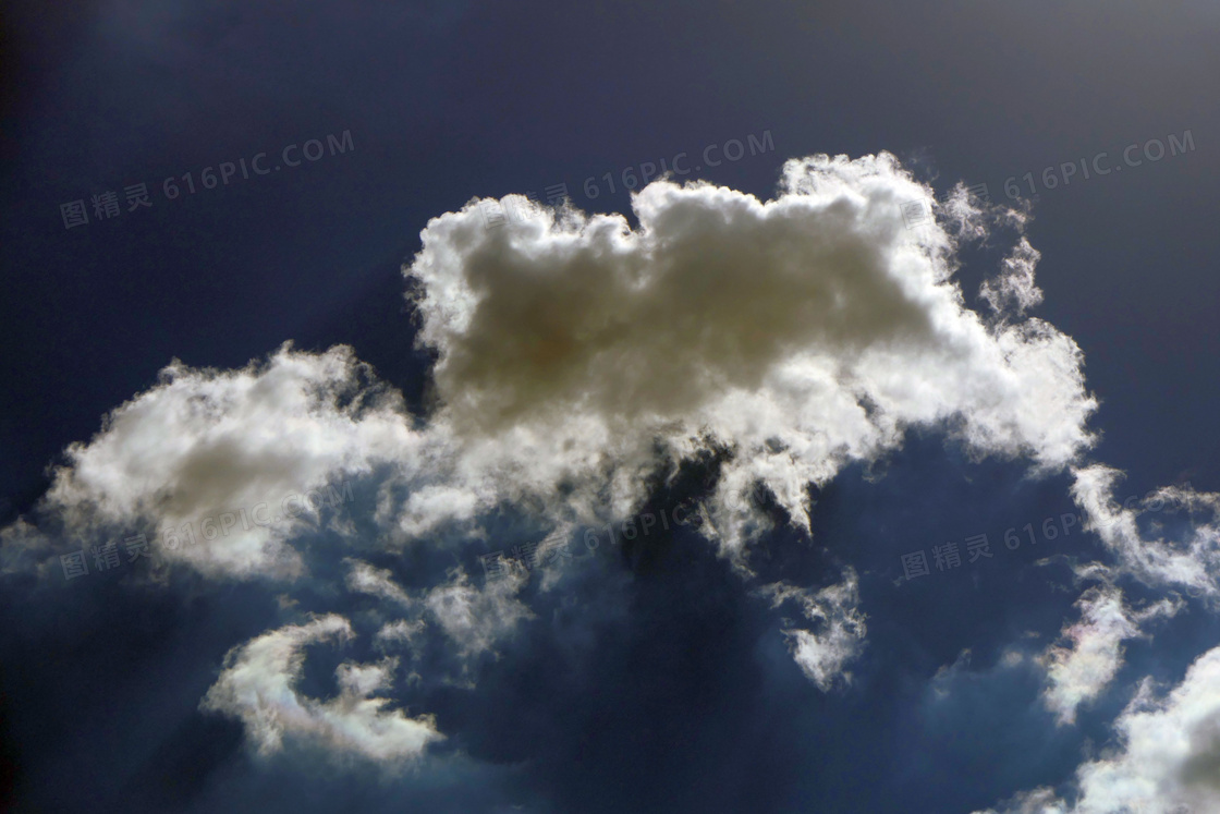 高空云朵摄影图片