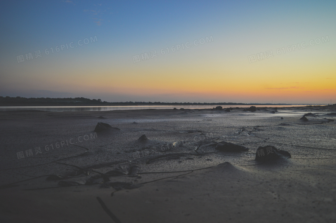 沙滩黄昏美景图片
